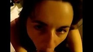 brunette babe blowjob sædsprut amatør