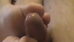 Female footjob with spunk flow Merlene from 1fuckdatecom