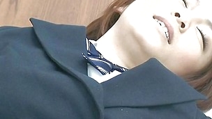 brunette skolejente uniform milf japansk