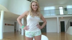 teen blonde babe pretty posing